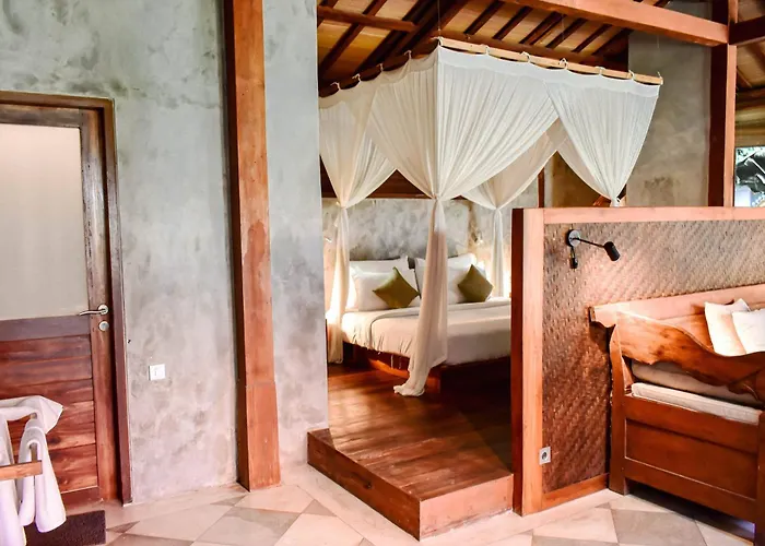 Otel Zin Berawa &
