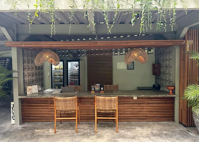 Hotel Zin Berawa &